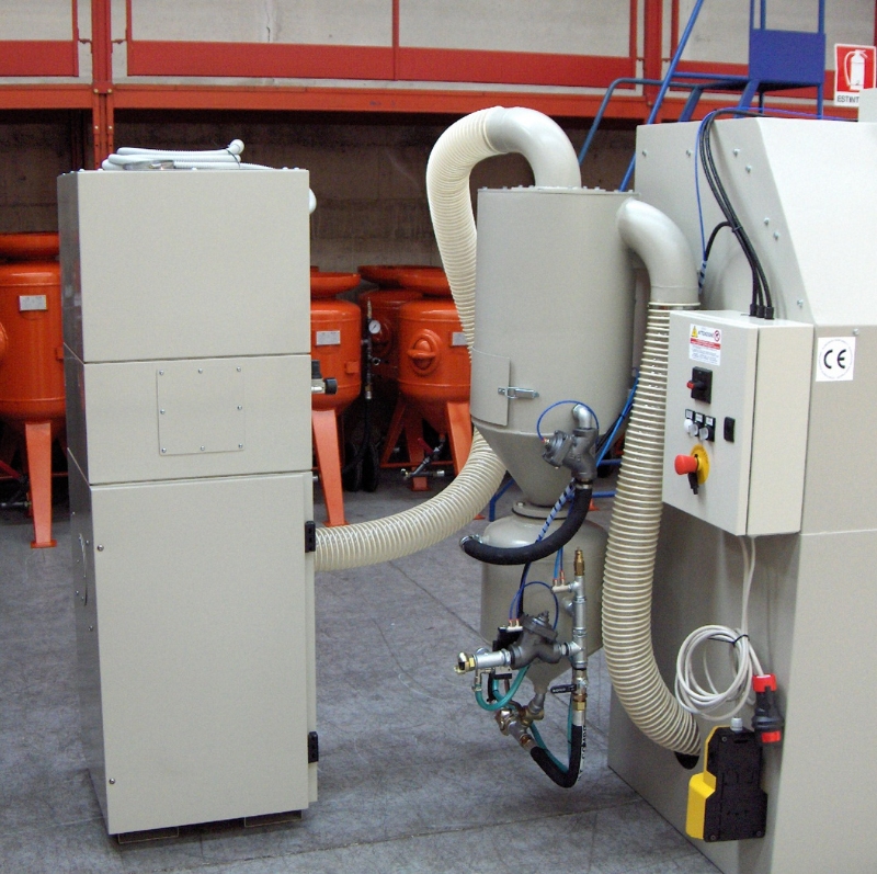 Kompakter Patronenfilter PULSATRON COMPACT™ MINI – ideal für beengte Räume und hohe Effizienz. patronenfilter pulsatron compact mini hf group